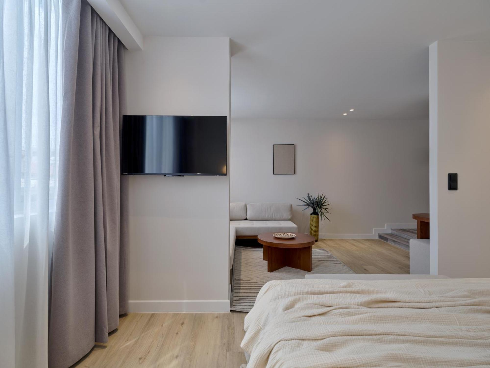 Haya Athens Loftie Suites Exterior photo