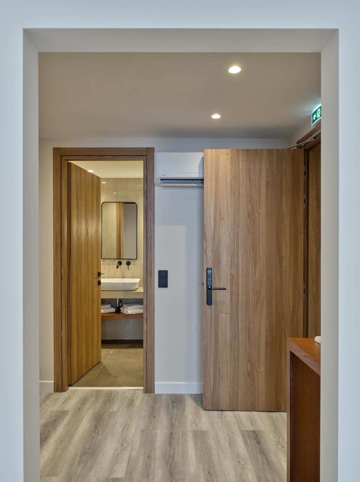 Haya Athens Loftie Suites Exterior photo